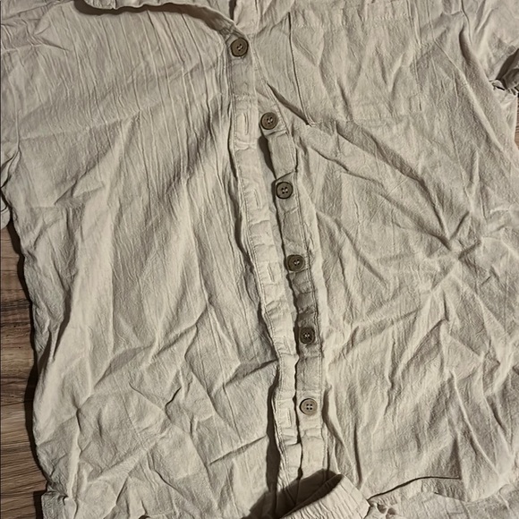 Beige Button-Up Shirt and Shorts Set - Picture 3 of 5